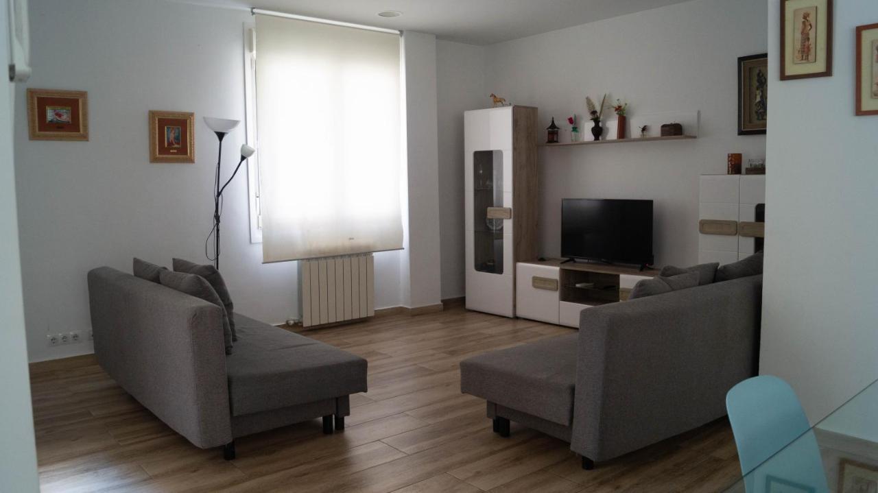 Ferienwohnung Zaragoza Y Sus 2 Catedrales Exterior foto