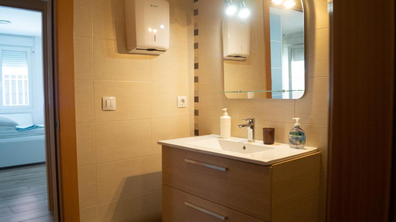 Ferienwohnung Zaragoza Y Sus 2 Catedrales Exterior foto